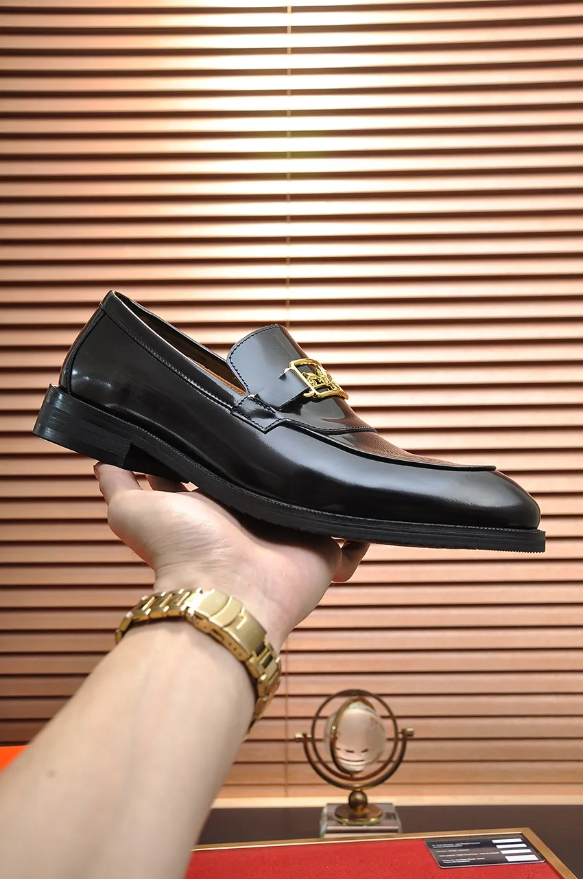 Men's shoes 💰500💶[HERMES] (cowhide lining)🍀Italian top luxury🍀He does not pursue novel styles and gorgeous colors, but attracts the favor of successful men with his flawless, elegant and classic style! This very, very comfortable, simple and stable style makes it easy to match any style! The pattern is absolutely 1:1 refined from the original case, and we strive for excellence in materials, imported cowhide + cowhide lining💪💪💪extraordinary texture👍! .Black brown code number: 38 to 45 (45 customized)
